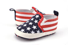 Load image into Gallery viewer, White Star Print Crib Shoes
